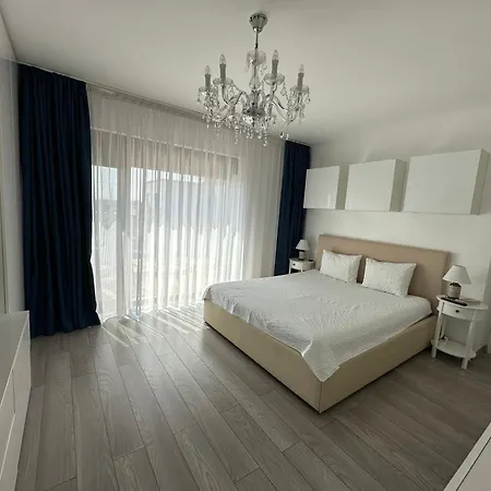 Venetia Apartament - *